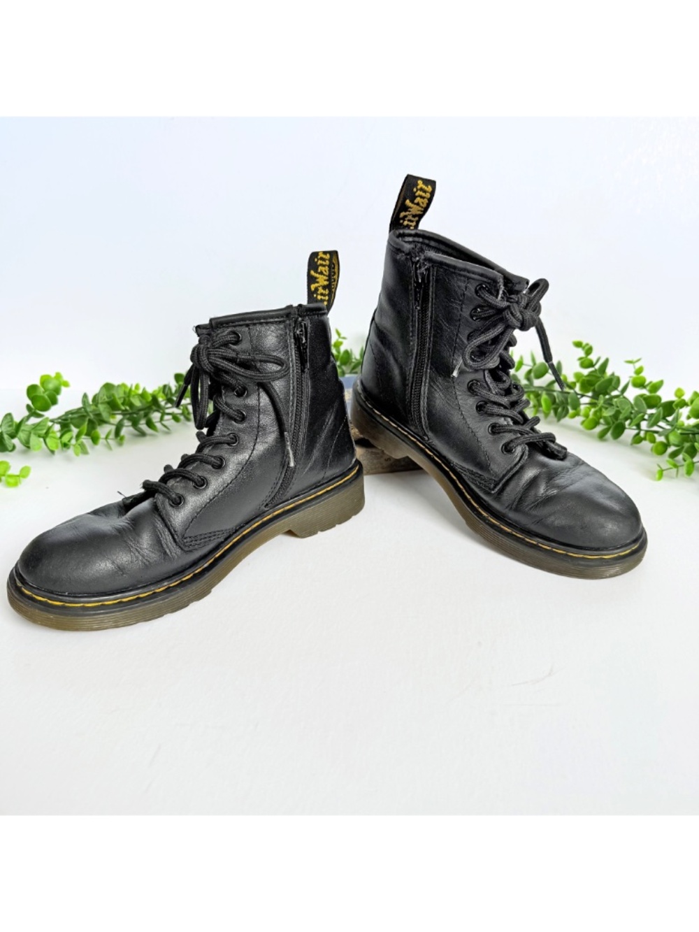 Doc Martens Kids 1460J Black Leather Side Zip Lace Up Combat Boots US2/UK1/EU33
